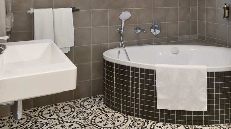 <b>Le Domaine de Valaudran Room</b>. Images powered by <a href="https://iceportal.shijigroup.com/" title="IcePortal" target="_blank">IcePortal</a>.