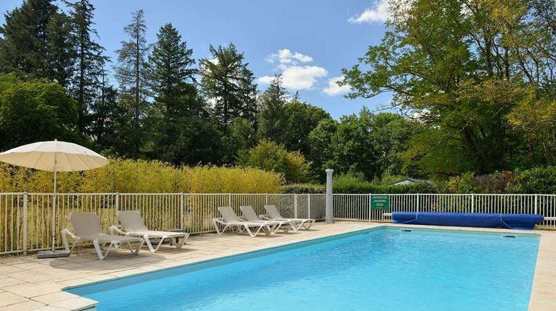 <b>Le Domaine de Valaudran Pool</b>. Images powered by <a href="https://iceportal.shijigroup.com/" title="IcePortal" target="_blank">IcePortal</a>.