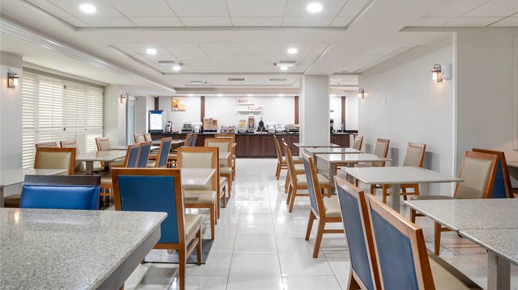 Comfort Inn & Suites Airport North Restaurant