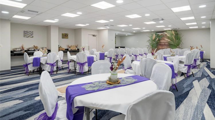 Comfort Inn & Suites Airport North Meeting