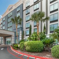 Comfort Inn & Suites Airport North