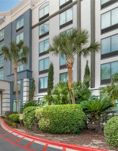 Comfort Inn & Suites Airport North