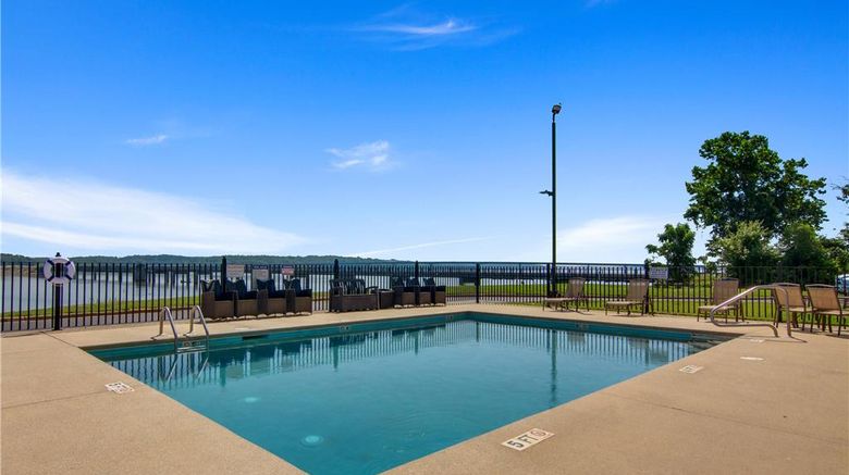 <b>Clarion Pointe On The Lake Clarksville Pool</b>. Images powered by <a href="https://iceportal.shijigroup.com/" title="IcePortal" target="_blank">IcePortal</a>.