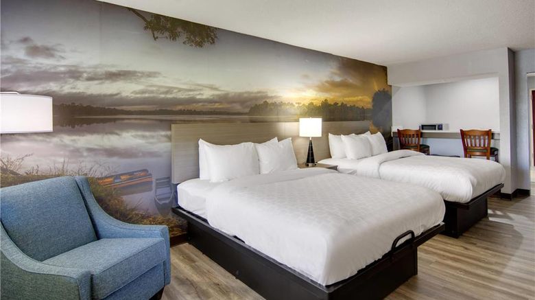 <b>Clarion Pointe On The Lake Clarksville Room</b>. Images powered by <a href="https://iceportal.shijigroup.com/" title="IcePortal" target="_blank">IcePortal</a>.