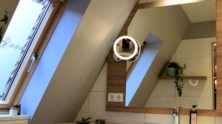 <b>Ratskeller Wiedenbrueck Room</b>. Images powered by <a href="https://iceportal.shijigroup.com/" title="IcePortal" target="_blank">IcePortal</a>.