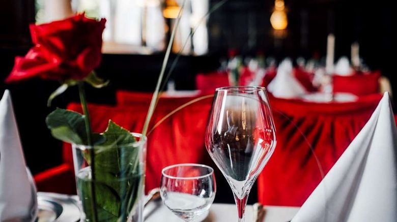 <b>Ratskeller Wiedenbrueck Restaurant</b>. Images powered by <a href="https://iceportal.shijigroup.com/" title="IcePortal" target="_blank">IcePortal</a>.