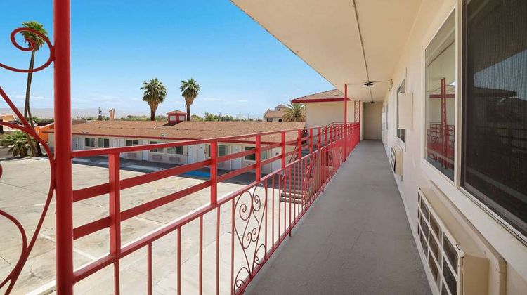 Econo Lodge Exterior