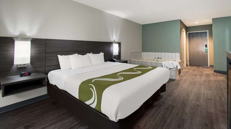 <b>Quality Inn & Suites Wilsonville Room</b>. Images powered by <a href="https://iceportal.shijigroup.com/" title="IcePortal" target="_blank">IcePortal</a>.