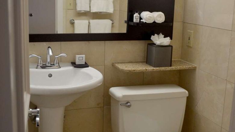 <b>The Kensington Hotel Room</b>. Images powered by <a href="https://iceportal.shijigroup.com/" title="IcePortal" target="_blank">IcePortal</a>.