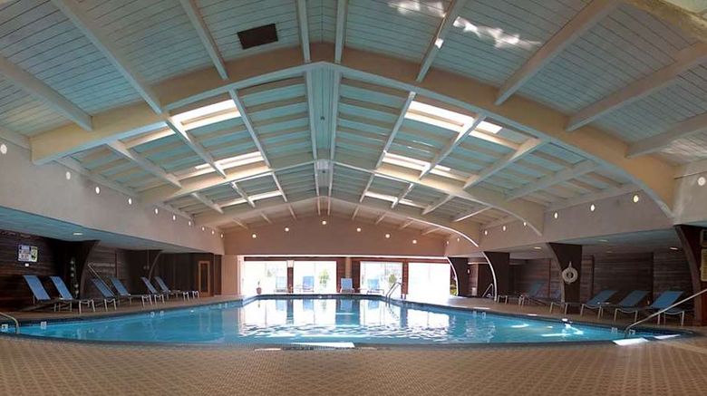 <b>The Kensington Hotel Pool</b>. Images powered by <a href="https://iceportal.shijigroup.com/" title="IcePortal" target="_blank">IcePortal</a>.