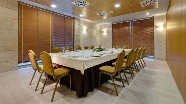 <b>Hotel OCA Villa De Aviles Meeting</b>. Images powered by <a href="https://iceportal.shijigroup.com/" title="IcePortal" target="_blank">IcePortal</a>.