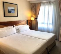 Hotel OCA Villa De Aviles Room