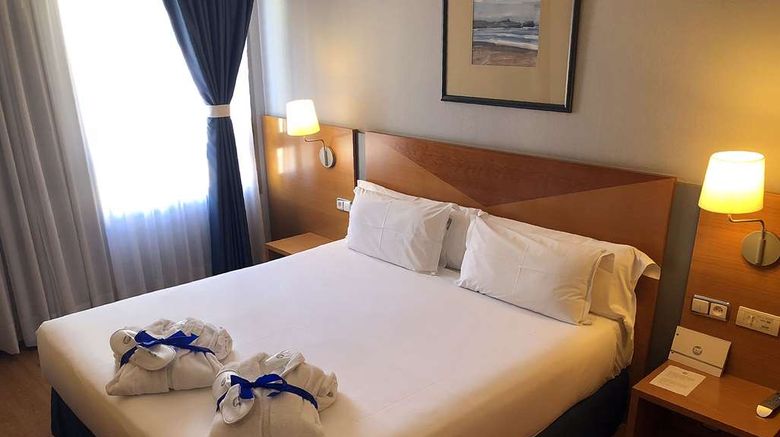<b>Hotel OCA Villa De Aviles Room</b>. Images powered by <a href="https://iceportal.shijigroup.com/" title="IcePortal" target="_blank">IcePortal</a>.