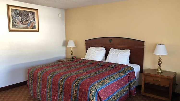 Travelodge by Wyndham Florence Room