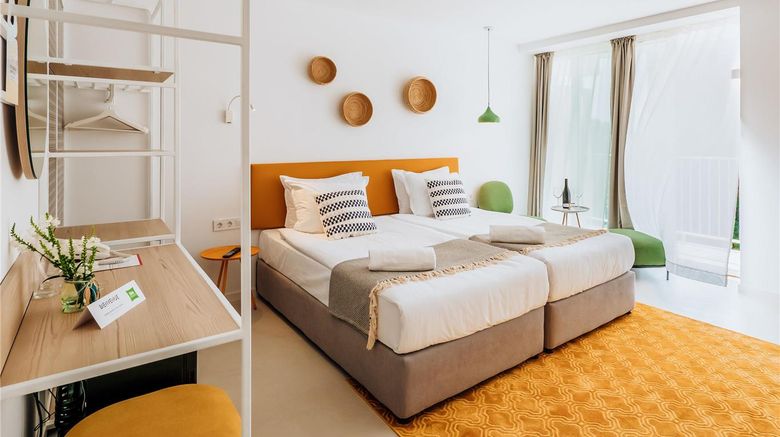 <b>ibis Styles Golden Sands Roomer Hotel Room</b>. Images powered by <a href="https://iceportal.shijigroup.com/" title="IcePortal" target="_blank">IcePortal</a>.