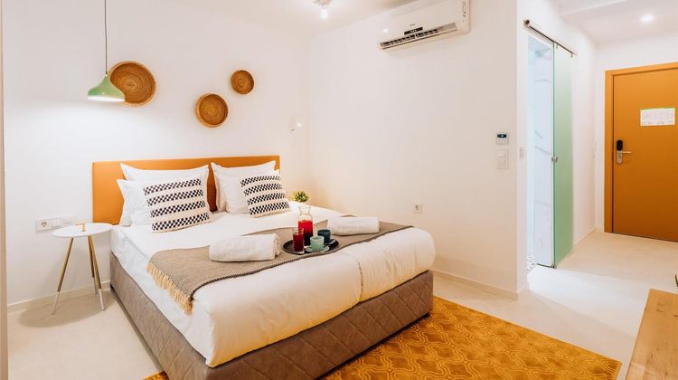 ibis Styles Golden Sands Roomer Hotel Room
