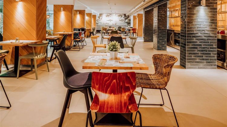 ibis Styles Golden Sands Roomer Hotel Restaurant