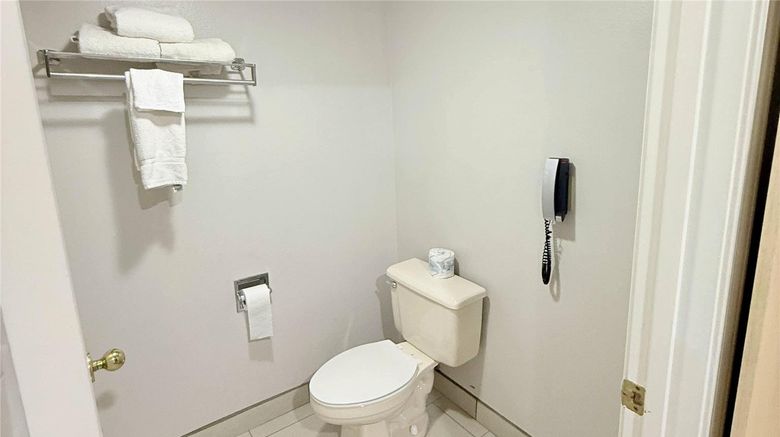 <b>Rodeway Inn Room</b>. Images powered by <a href="https://iceportal.shijigroup.com/" title="IcePortal" target="_blank">IcePortal</a>.