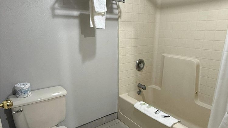 Rodeway Inn Room