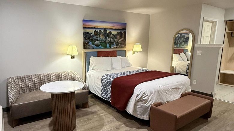 <b>Rodeway Inn Room</b>. Images powered by <a href="https://iceportal.shijigroup.com/" title="IcePortal" target="_blank">IcePortal</a>.