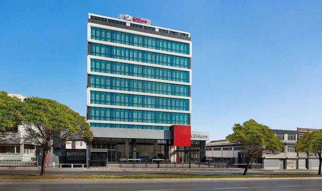 Ramada Encore Wyndham Istanbul Avcilar Exterior