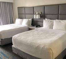Ramada by Wyndham Cleveland Independence Room