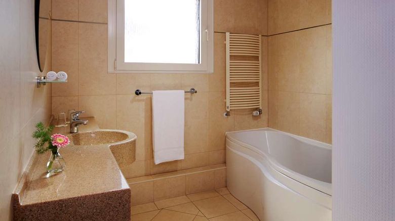 <b>Parc Plaza Hotel Room</b>. Images powered by <a href="https://iceportal.shijigroup.com/" title="IcePortal" target="_blank">IcePortal</a>.