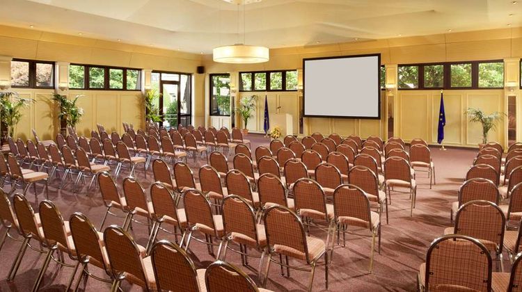 Parc Plaza Hotel Meeting
