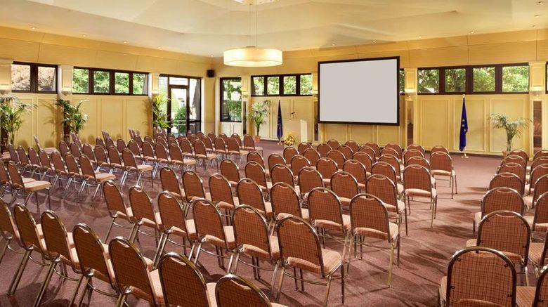 <b>Parc Plaza Hotel Meeting</b>. Images powered by <a href="https://iceportal.shijigroup.com/" title="IcePortal" target="_blank">IcePortal</a>.