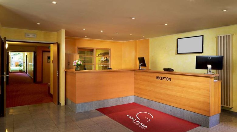 <b>Parc Plaza Hotel Lobby</b>. Images powered by <a href="https://iceportal.shijigroup.com/" title="IcePortal" target="_blank">IcePortal</a>.