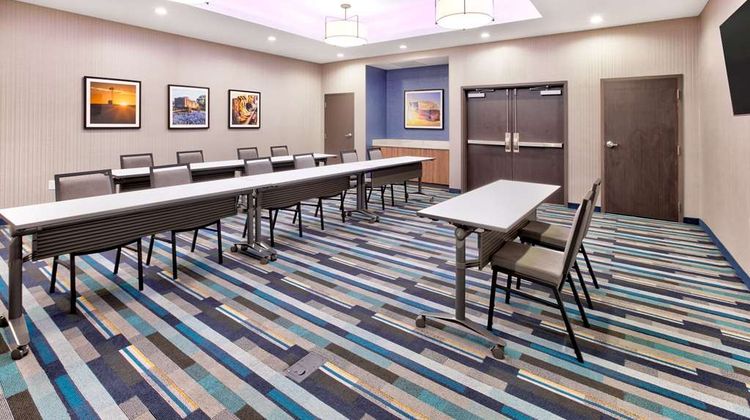 La Quinta Inn & Suites by Wyndham Meeting