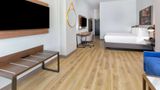 <b>La Quinta Inn & Suites by Wyndham Suite</b>. Images powered by <a href="https://iceportal.shijigroup.com/" title="IcePortal" target="_blank">IcePortal</a>.