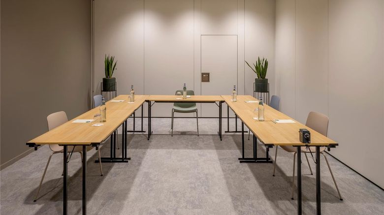 <b>Innside Luxembourg Meeting</b>. Images powered by <a href="https://iceportal.shijigroup.com/" title="IcePortal" target="_blank">IcePortal</a>.