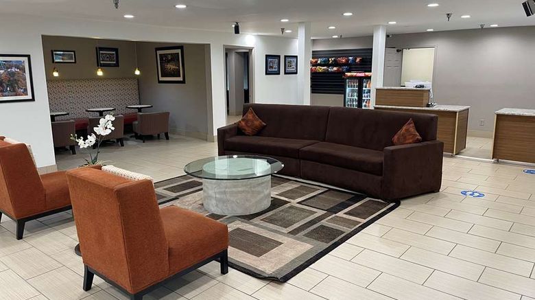 <b>SureStay Plus by BW Durham Medical Cntr Lobby</b>. Images powered by <a href="https://iceportal.shijigroup.com/" title="IcePortal" target="_blank">IcePortal</a>.