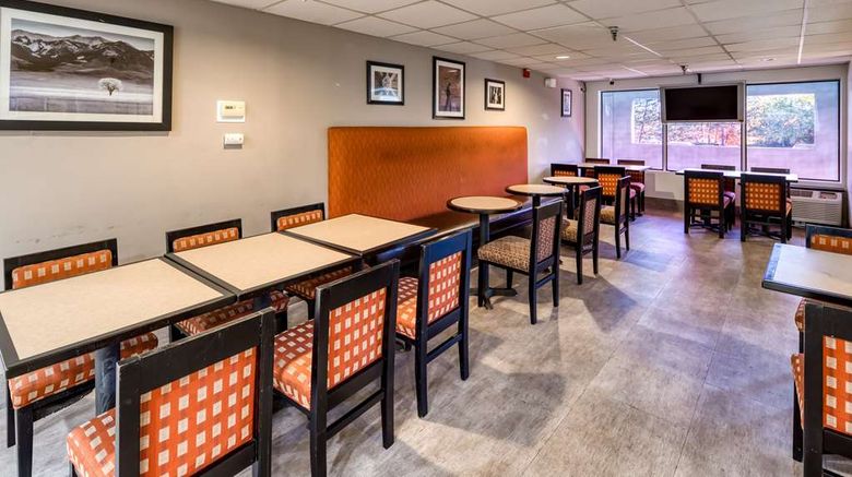 <b>SureStay Plus by BW Durham Medical Cntr Restaurant</b>. Images powered by <a href="https://iceportal.shijigroup.com/" title="IcePortal" target="_blank">IcePortal</a>.