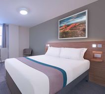 Travelodge St Albans City Centre Room