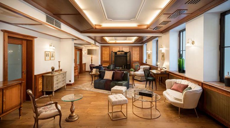 <b>Maison Viktoria by DesignCity Hotels Lobby</b>. Images powered by <a href="https://iceportal.shijigroup.com/" title="IcePortal" target="_blank">IcePortal</a>.