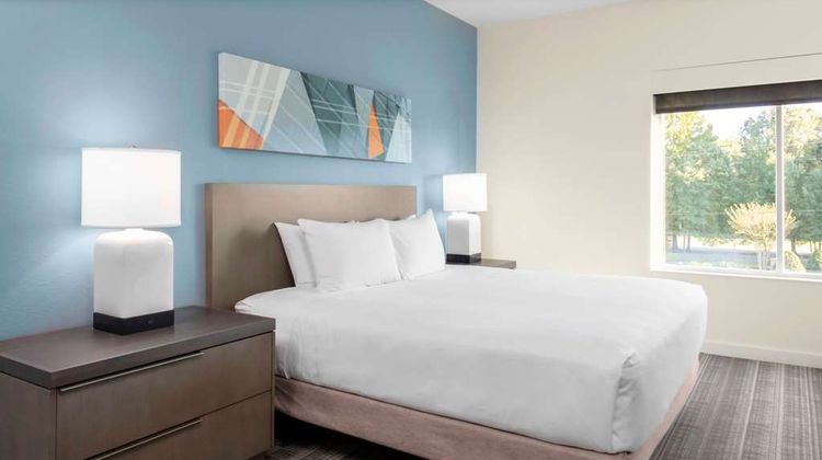 Hyatt House Charlotte / Rea Farms Room