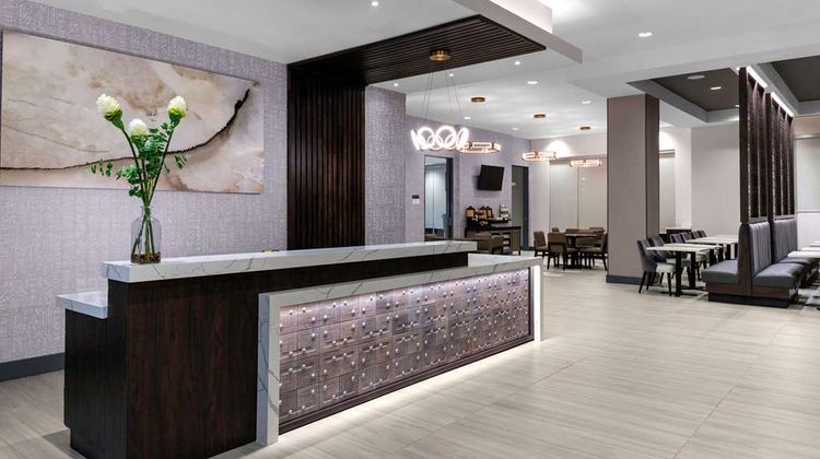 Hyatt House Charlotte / Rea Farms Lobby