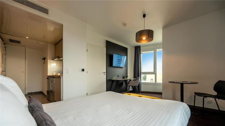 <b>Appart Hotel Velizy Europe Room</b>. Images powered by <a href="https://iceportal.shijigroup.com/" title="IcePortal" target="_blank">IcePortal</a>.