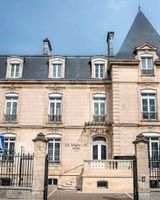 Le Manoir Hotel