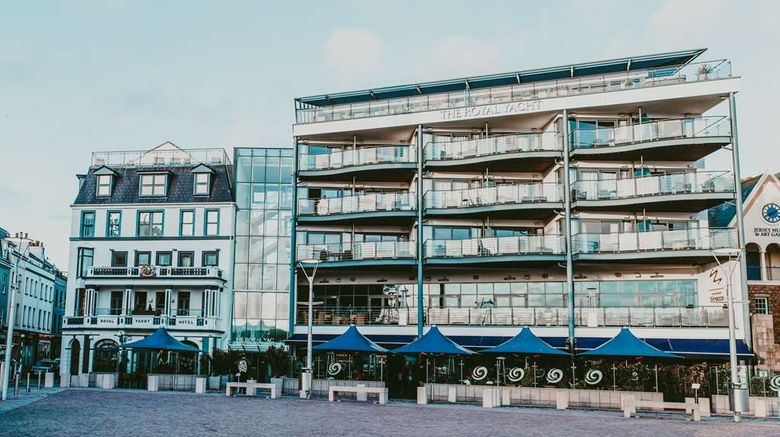 <b>The Royal Yacht Exterior</b>. Images powered by <a href="https://iceportal.shijigroup.com/" title="IcePortal" target="_blank">IcePortal</a>.