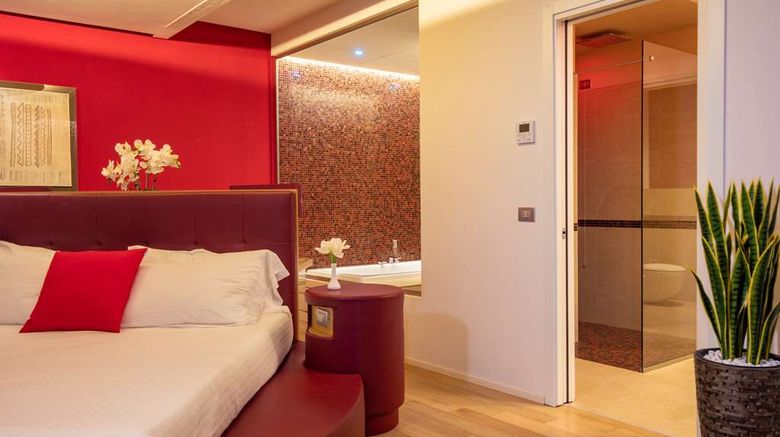 <b>Hotel Glamour Suite</b>. Images powered by <a href="https://iceportal.shijigroup.com/" title="IcePortal" target="_blank">IcePortal</a>.