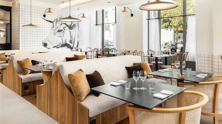 <b>Mercure Bordeaux Gare Atlantic Restaurant</b>. Images powered by <a href="https://iceportal.shijigroup.com/" title="IcePortal" target="_blank">IcePortal</a>.