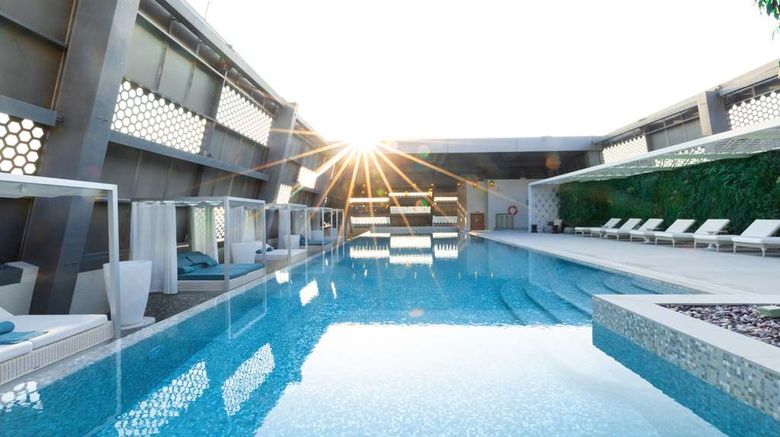 <b>Steigenberger Hotel Doha Pool</b>. Images powered by <a href="https://iceportal.shijigroup.com/" title="IcePortal" target="_blank">IcePortal</a>.