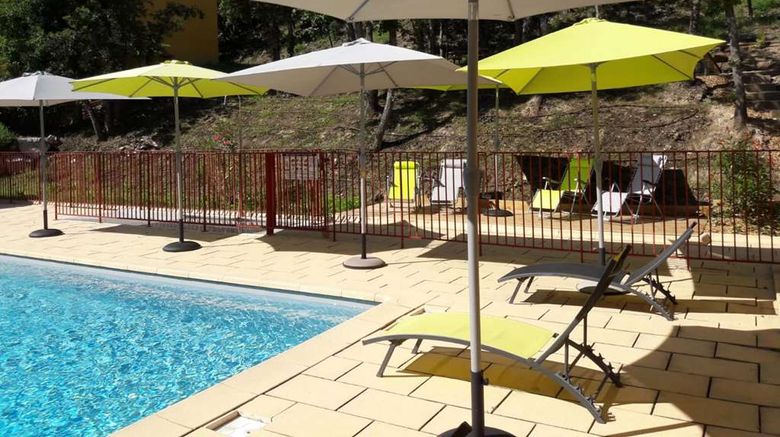 <b>Resid'Artel Val de Durance Hotel Room</b>. Images powered by <a href="https://iceportal.shijigroup.com/" title="IcePortal" target="_blank">IcePortal</a>.