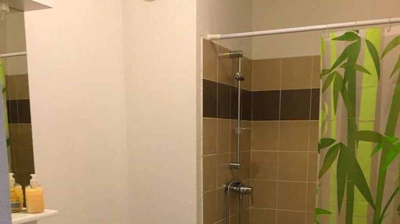 <b>Resid'Artel Val de Durance Hotel Room</b>. Images powered by <a href="https://iceportal.shijigroup.com/" title="IcePortal" target="_blank">IcePortal</a>.