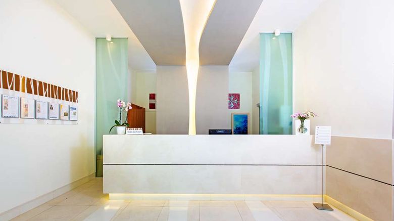 <b>Hotel le Axidie, BW Signature Collection Lobby</b>. Images powered by <a href="https://iceportal.shijigroup.com/" title="IcePortal" target="_blank">IcePortal</a>.