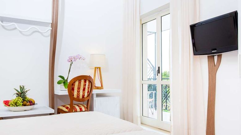 <b>Hotel le Axidie, BW Signature Collection Room</b>. Images powered by <a href="https://iceportal.shijigroup.com/" title="IcePortal" target="_blank">IcePortal</a>.