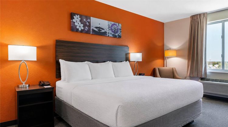 Sleep Inn and Suites Lancaster Room